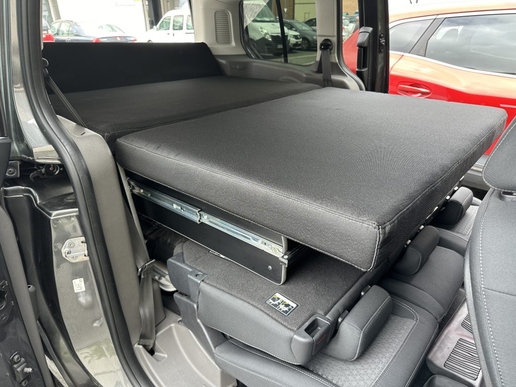 FORD TRANSIT CONNECT 1.5TDCI 120CV TREND FT230 L2 DOBLE PTA. LAT. + PACK VIVIENDA CAMA TRAS. - foto 25