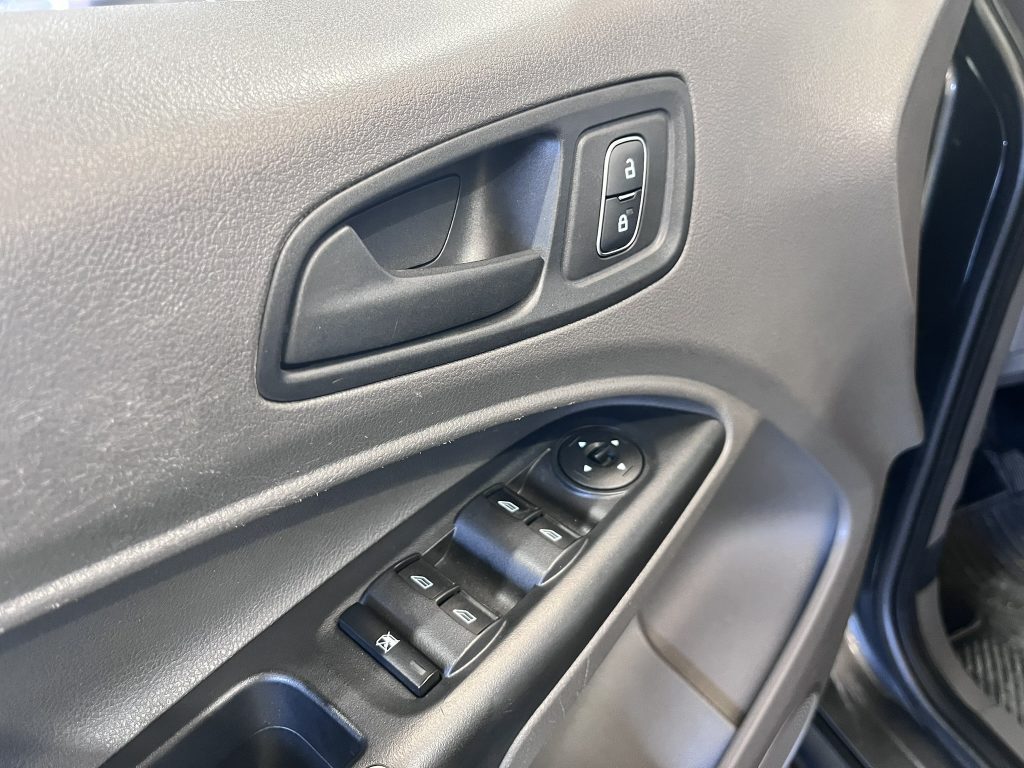 FORD TRANSIT CONNECT 1.5TDCI 120CV TREND FT230 L2 DOBLE PTA. LAT. + PACK VIVIENDA CAMA TRAS. - foto 8