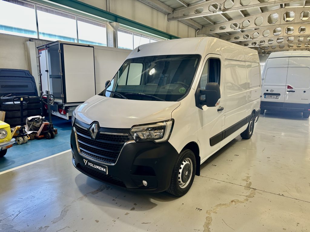 RENAULT MASTER 2.3 BLUEDCI 150CV FURGON MEDIO L2H2 10,8M CLIMA + PACK COMFORT + EXTRAS / 3.500 KG - foto 5