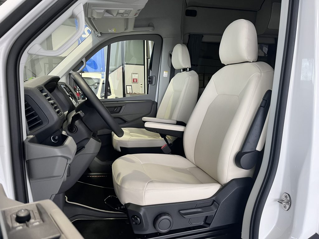VOLKSWAGEN CRAFTER 2.0TDI 140CV T-ZONE BYTINKERVAN L3H3 2023 TURISMO ¡¡¡NUEVA A ESTRENAR!!! - foto 7