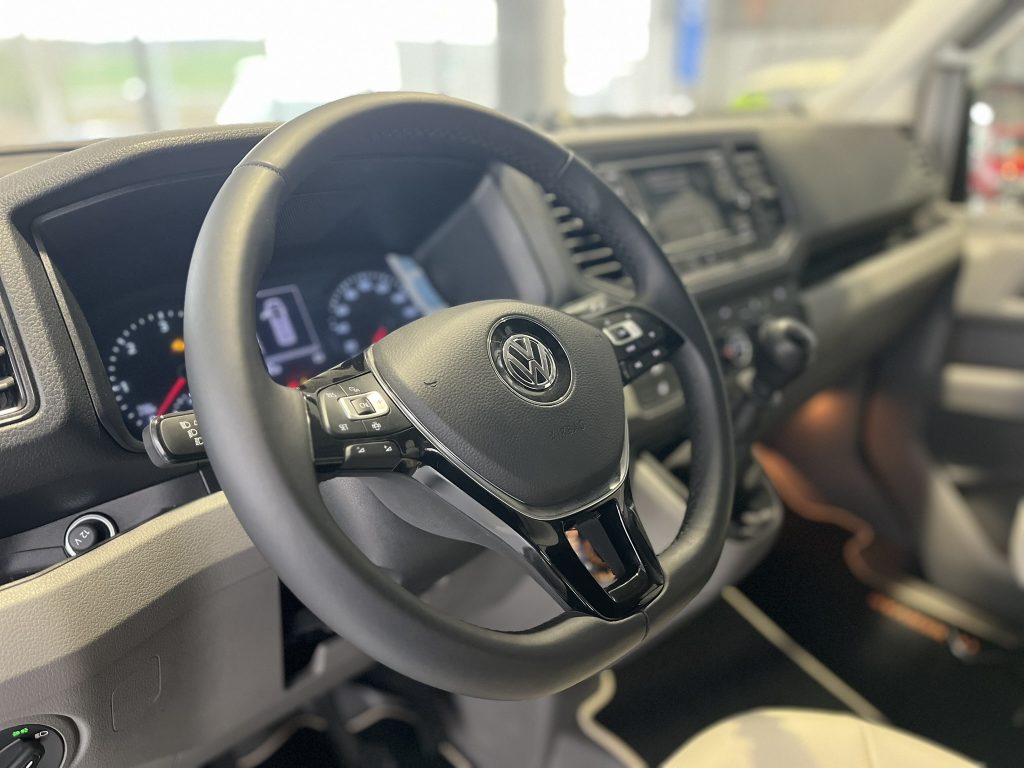 VOLKSWAGEN CRAFTER 2.0TDI 140CV T-ZONE BYTINKERVAN L3H3 2023 TURISMO ¡¡¡NUEVA A ESTRENAR!!! - foto 8