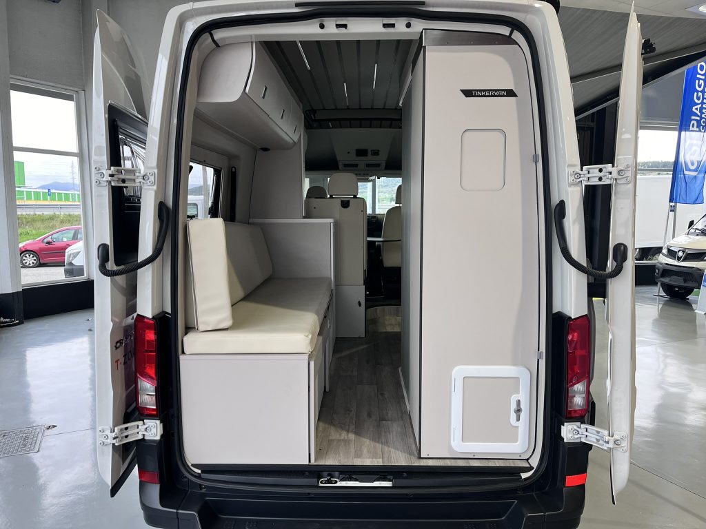 VOLKSWAGEN CRAFTER 2.0TDI 140CV T-ZONE BYTINKERVAN L3H3 2023 TURISMO ¡¡¡NUEVA A ESTRENAR!!! - foto 10