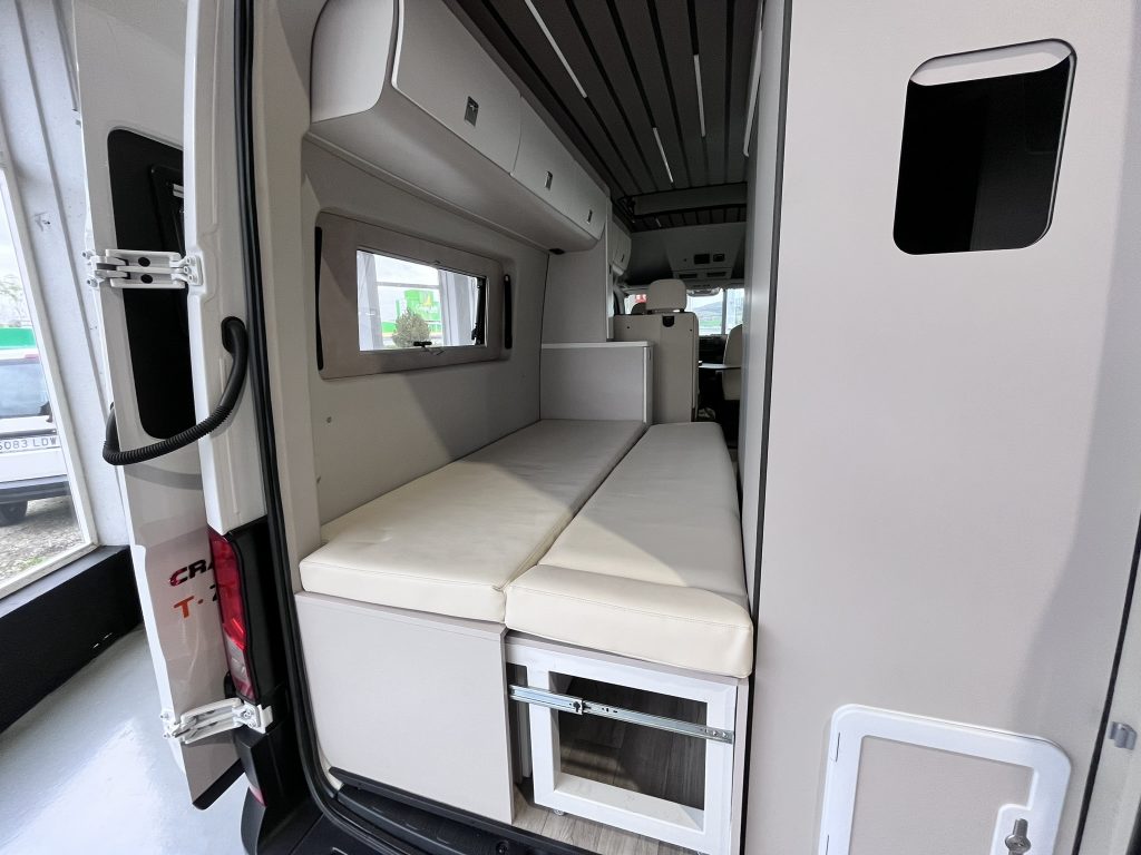 VOLKSWAGEN CRAFTER 2.0TDI 140CV T-ZONE BYTINKERVAN L3H3 2023 TURISMO ¡¡¡NUEVA A ESTRENAR!!! - foto 21