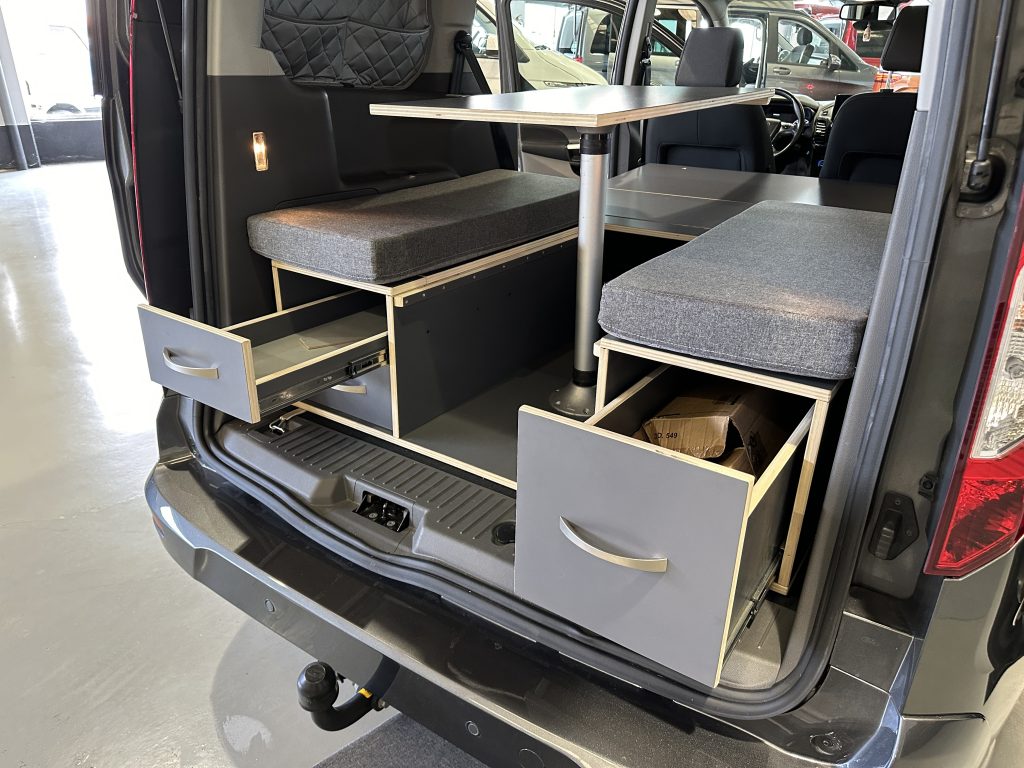 FORD GRAND TOURNEO CONNECT 1.5TDCi 120CV AUT6 TITANIUM + PACK VIVIENDA CAMA TRAS - foto 20