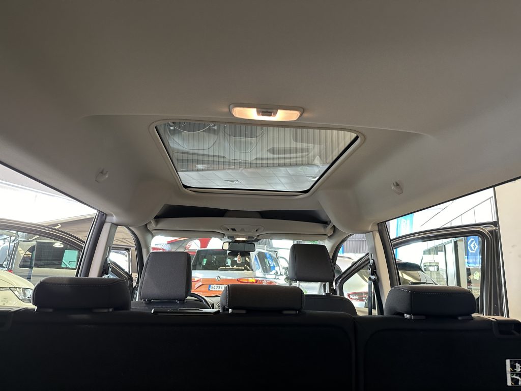 FORD GRAND TOURNEO CONNECT 1.5TDCi 120CV AUT6 TITANIUM + PACK VIVIENDA CAMA TRAS - foto 23