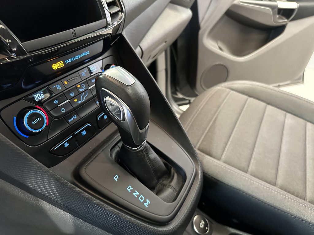 FORD GRAND TOURNEO CONNECT 1.5TDCi 120CV AUT6 TITANIUM + PACK VIVIENDA CAMA TRAS - foto 31