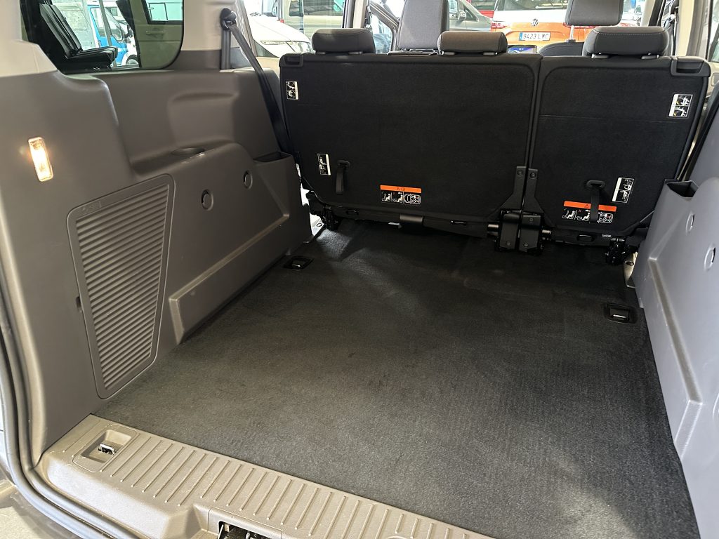 FORD GRAND TOURNEO CONNECT 1.5TDCi 120CV AUT6 TITANIUM + PACK VIVIENDA CAMA TRAS - foto 39