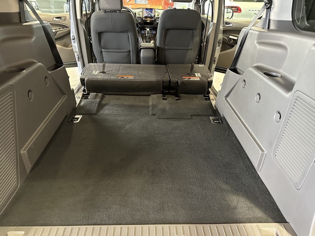 FORD GRAND TOURNEO CONNECT 1.5TDCi 120CV AUT6 TITANIUM + PACK VIVIENDA CAMA TRAS - foto 40