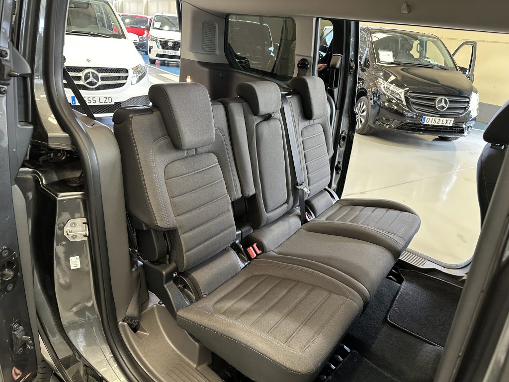 FORD GRAND TOURNEO CONNECT 1.5TDCi 120CV AUT6 TITANIUM + PACK VIVIENDA CAMA TRAS - foto 42
