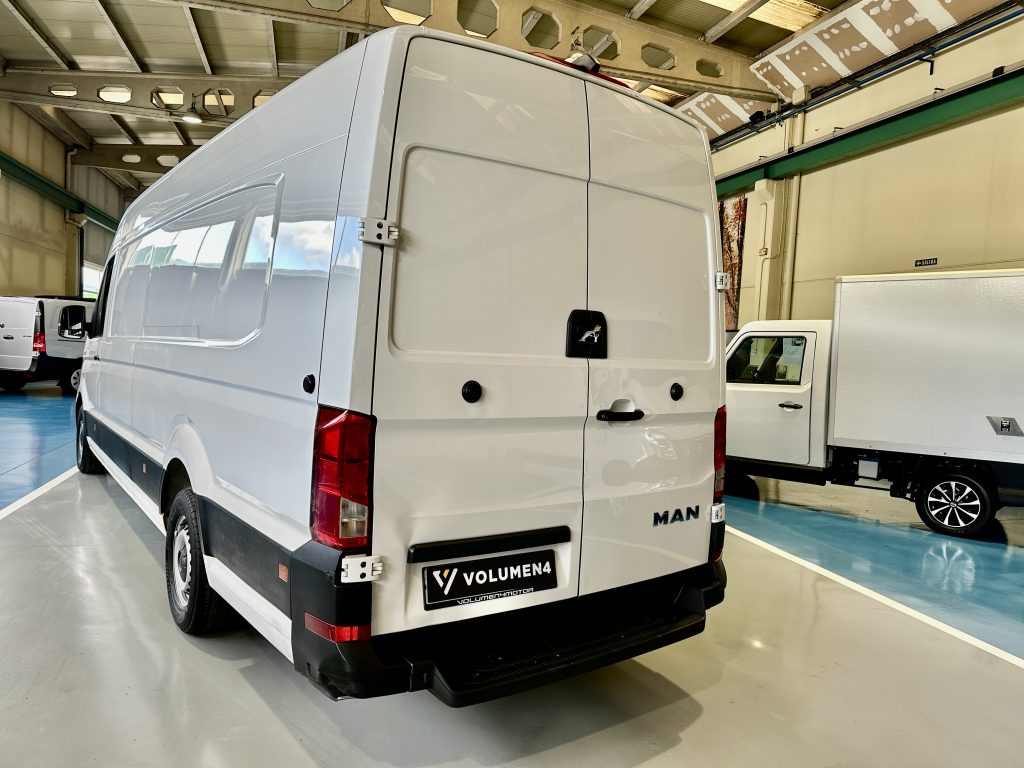MAN TGE 3140 2.0TDI 140CV FWD FURGÓN L5H3 16.4m3 EXTRALARGA FULL EQUIPE + EXTRAS - foto 8