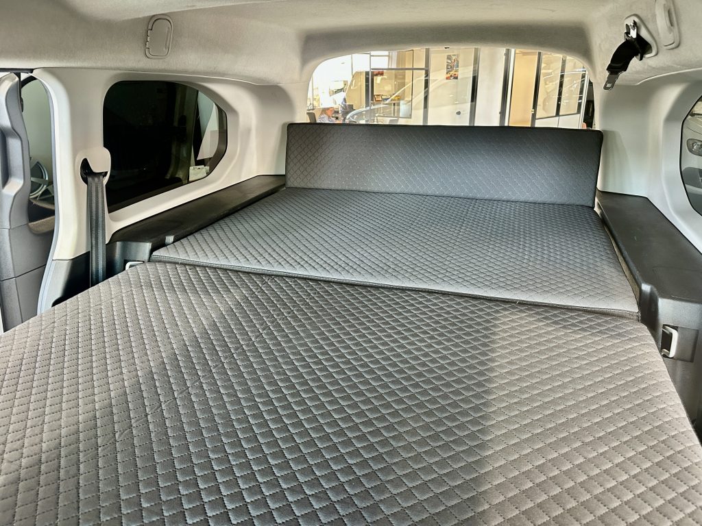 PEUGEOT RIFTER 1.5 BlueHDI 100CV LONG 5 PL. ACTIVE PACK ALLURE + PACK VIVIENDA by TINKERVAN - foto 14