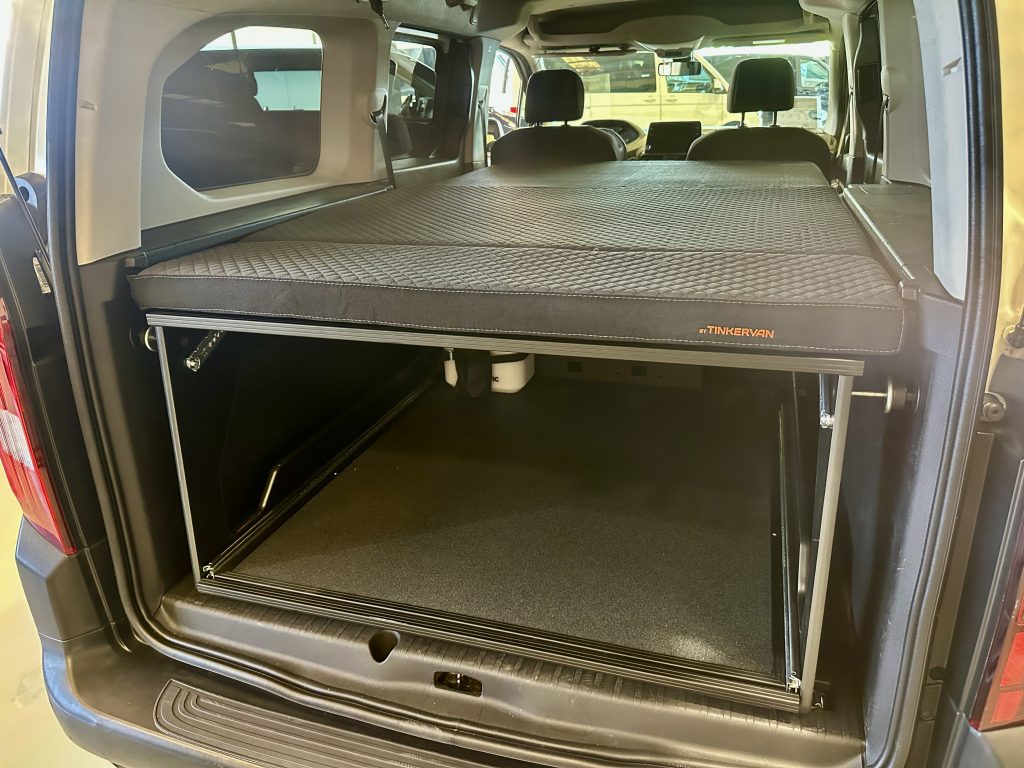 PEUGEOT RIFTER 1.5 BlueHDI 100CV LONG 5 PL. ACTIVE PACK ALLURE + PACK VIVIENDA by TINKERVAN - foto 15