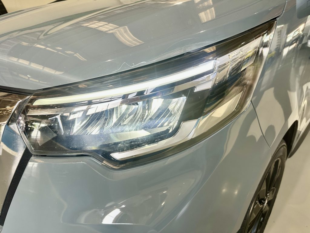 NISSAN PRIMASTAR 2.0dCi 110CV NCONNECTA COMBI9 L2H1 FULL LED + EXTRAS / GRIS PURE - foto 5