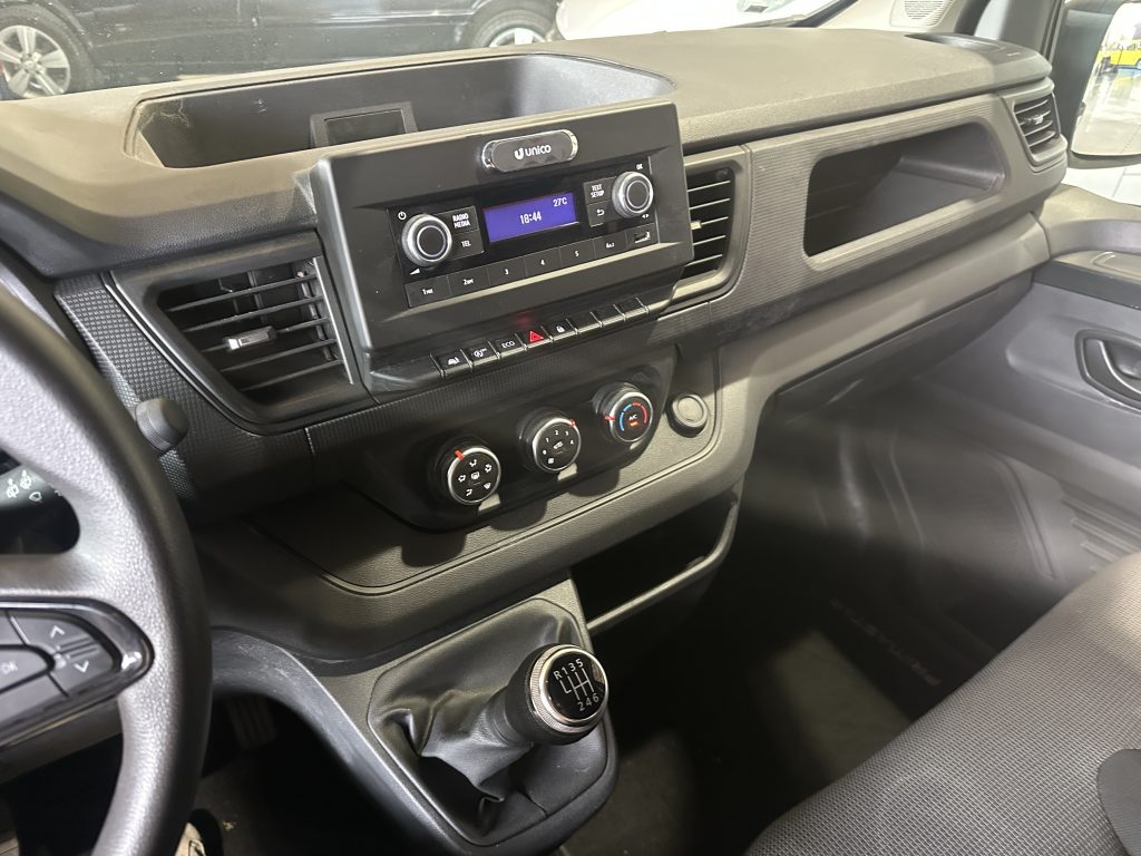 NISSAN PRIMASTAR 2.0dCi 110CV NCONNECTA COMBI9 L2H1 FULL LED + EXTRAS / GRIS PURE - foto 7