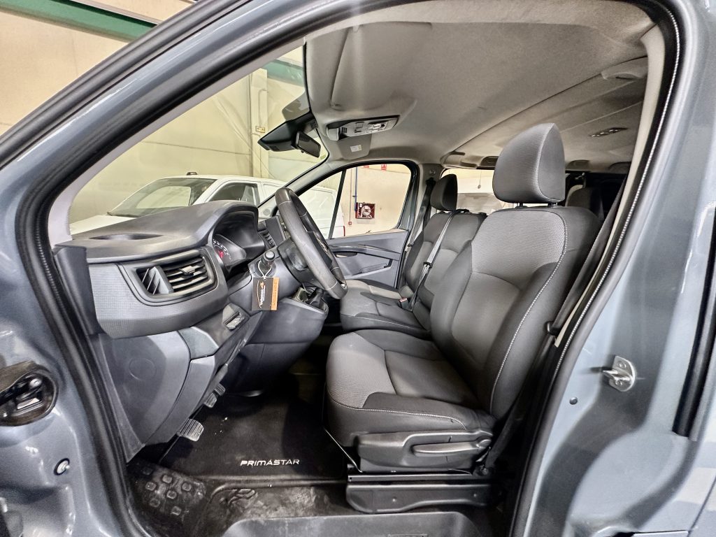 NISSAN PRIMASTAR 2.0dCi 110CV NCONNECTA COMBI9 L2H1 FULL LED + EXTRAS / GRIS PURE - foto 14