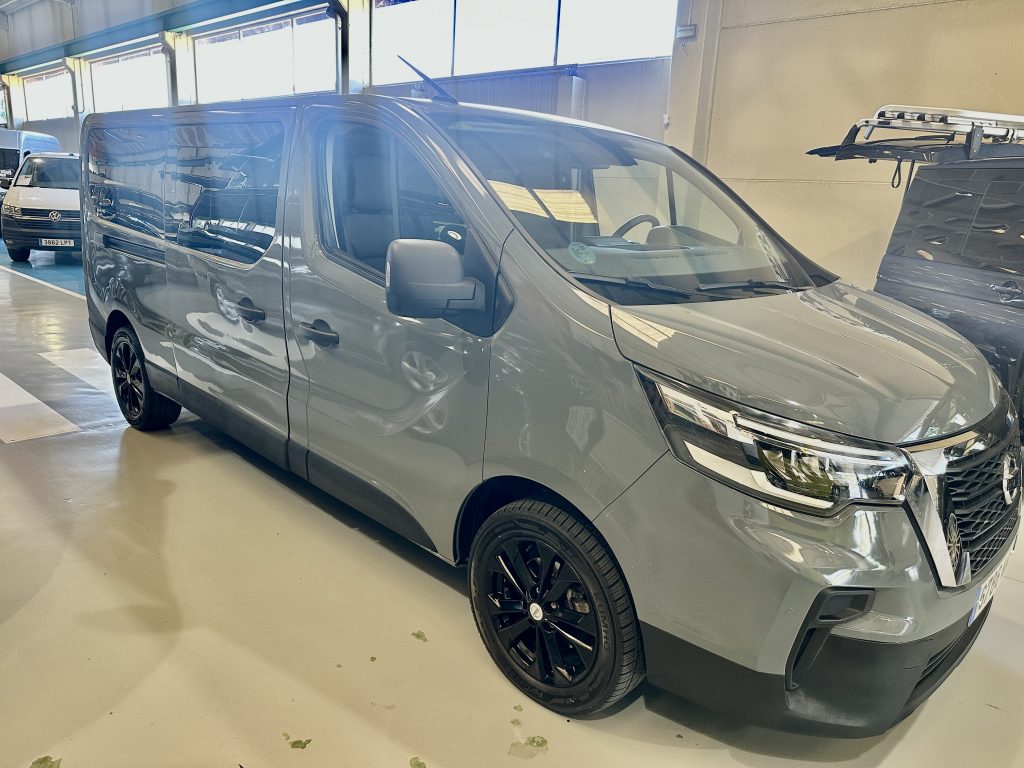 NISSAN PRIMASTAR 2.0dCi 110CV NCONNECTA COMBI9 L2H1 FULL LED + EXTRAS / GRIS PURE - foto 28