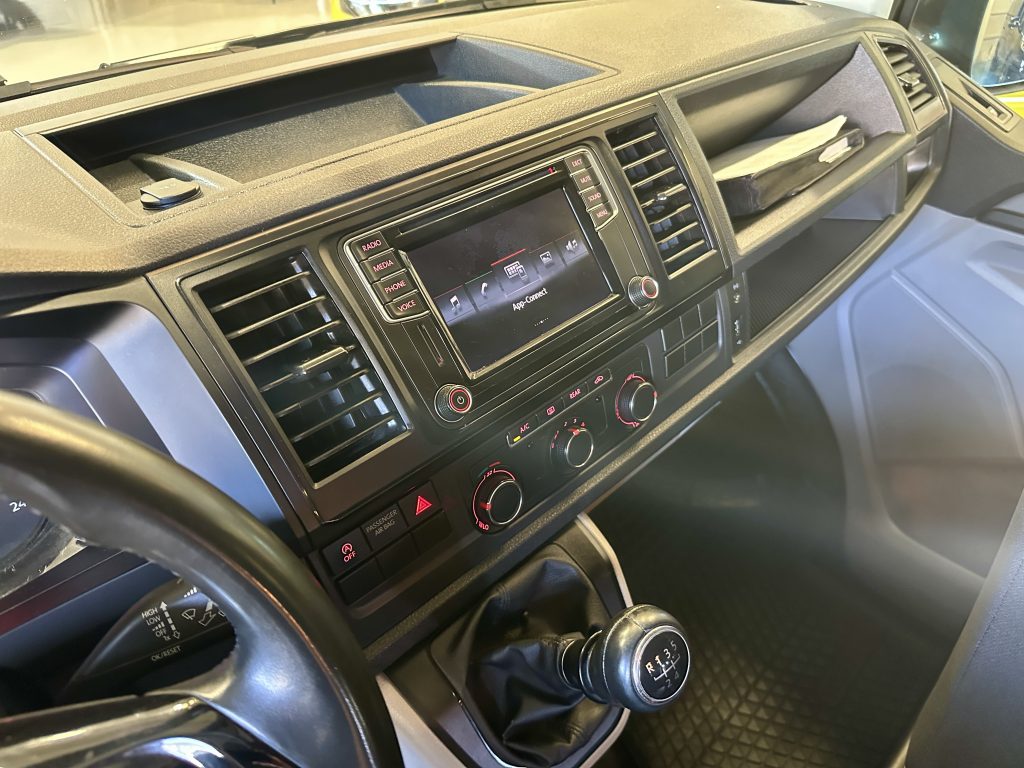 VW CARAVELLE 2.0TDI BMT 102CV M5 TRENDLINE TURISMO + VIVIENDA T-BUDDY BY TINKERVAN / TURISMO - foto 25