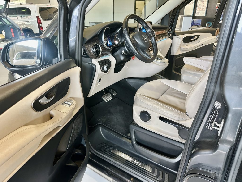 MB V220d 163CV 9GTRONIC AVANTGARDE COMPACTA PAQ. AMG EXT/INT 8 PL + EXTRAS / GRIS GRAFITO - foto 24