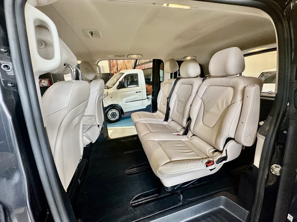 MB V220d 163CV 9GTRONIC AVANTGARDE COMPACTA PAQ. AMG EXT/INT 8 PL + EXTRAS / GRIS GRAFITO - foto 26
