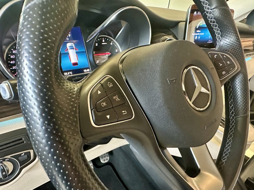 MB V220d 163CV 9GTRONIC AVANTGARDE COMPACTA PAQ. AMG EXT/INT 8 PL + EXTRAS / GRIS GRAFITO - foto 1