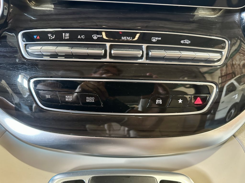 MB V220d 163CV 9GTRONIC AVANTGARDE COMPACTA PAQ. AMG EXT/INT 8 PL + EXTRAS / GRIS GRAFITO - foto 8