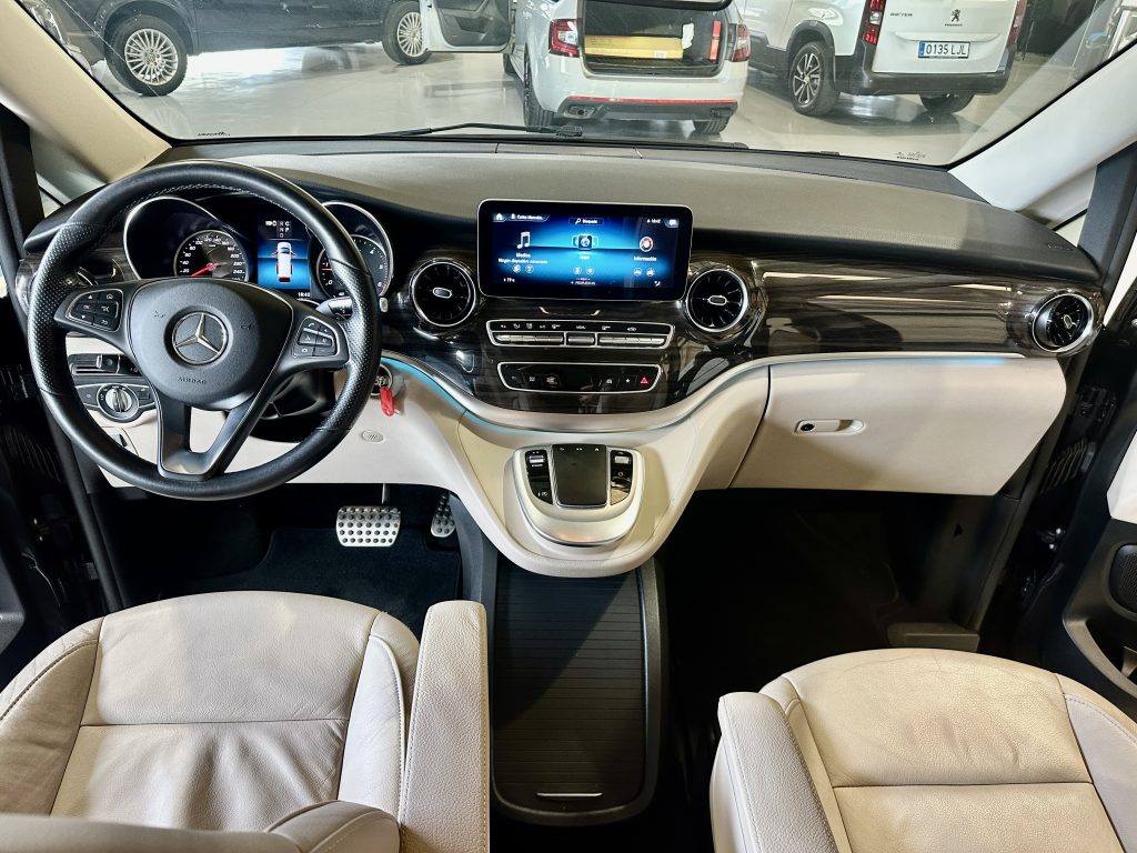 MB V220d 163CV 9GTRONIC AVANTGARDE COMPACTA PAQ. AMG EXT/INT 8 PL + EXTRAS / GRIS GRAFITO - foto 10