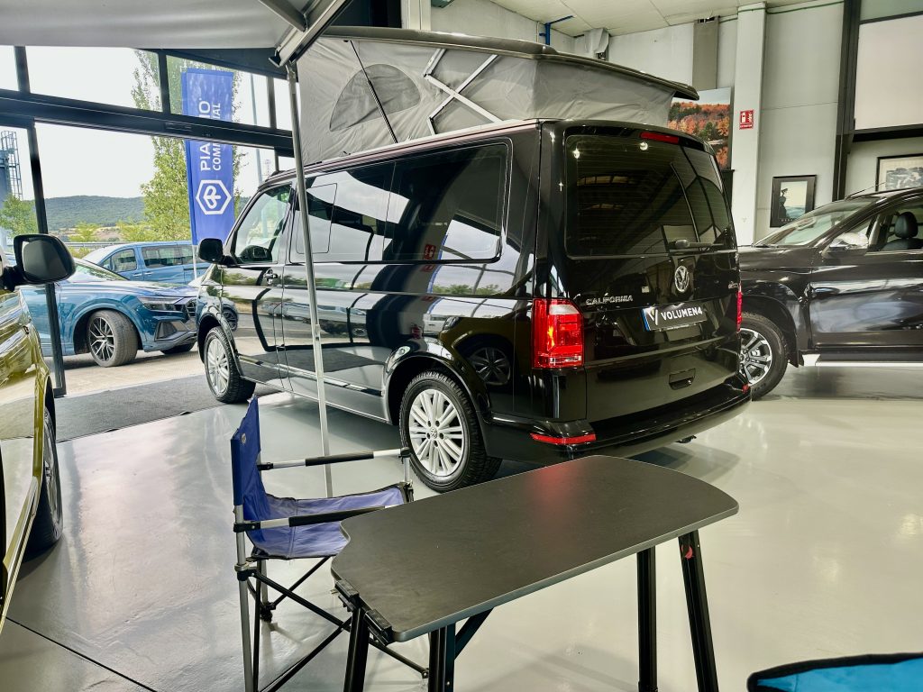 VW CALIFORNIA 2.0TDI BMT 150CV T6 DSG 4MOTION BEACH + EXTRAS TURISMO VIVIENDA / BLACK PERLA - foto 17