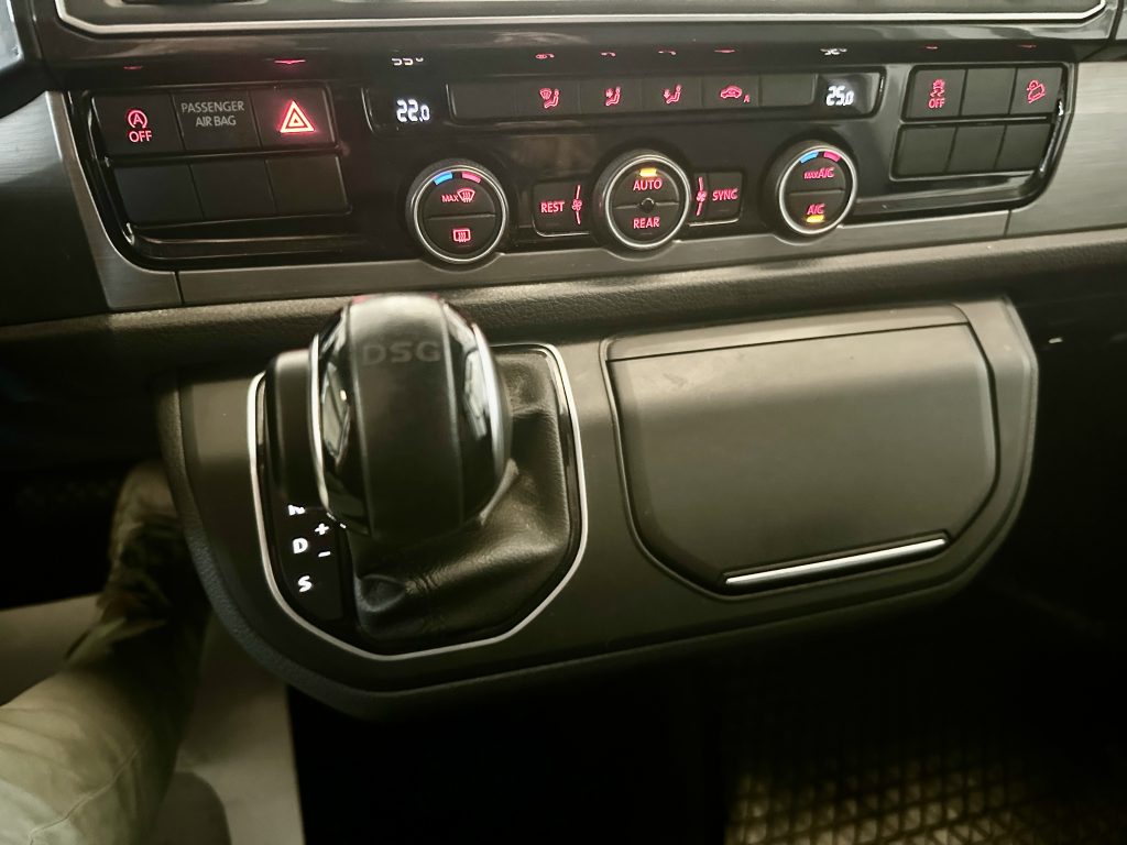 VW CALIFORNIA 2.0TDI BMT 150CV T6 DSG 4MOTION BEACH + EXTRAS TURISMO VIVIENDA / BLACK PERLA - foto 33