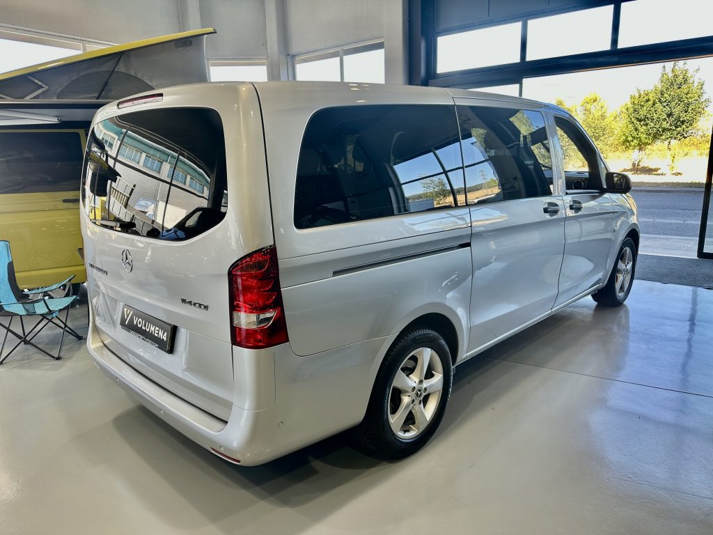 MERCEDES BENZ VITO 116CDI 163CV TOURER SELECT 7GTRONIC 8PL. RWD + DOB. PUERTA + PACK DEPORTIVO / PLATA ESTELAR - foto 26