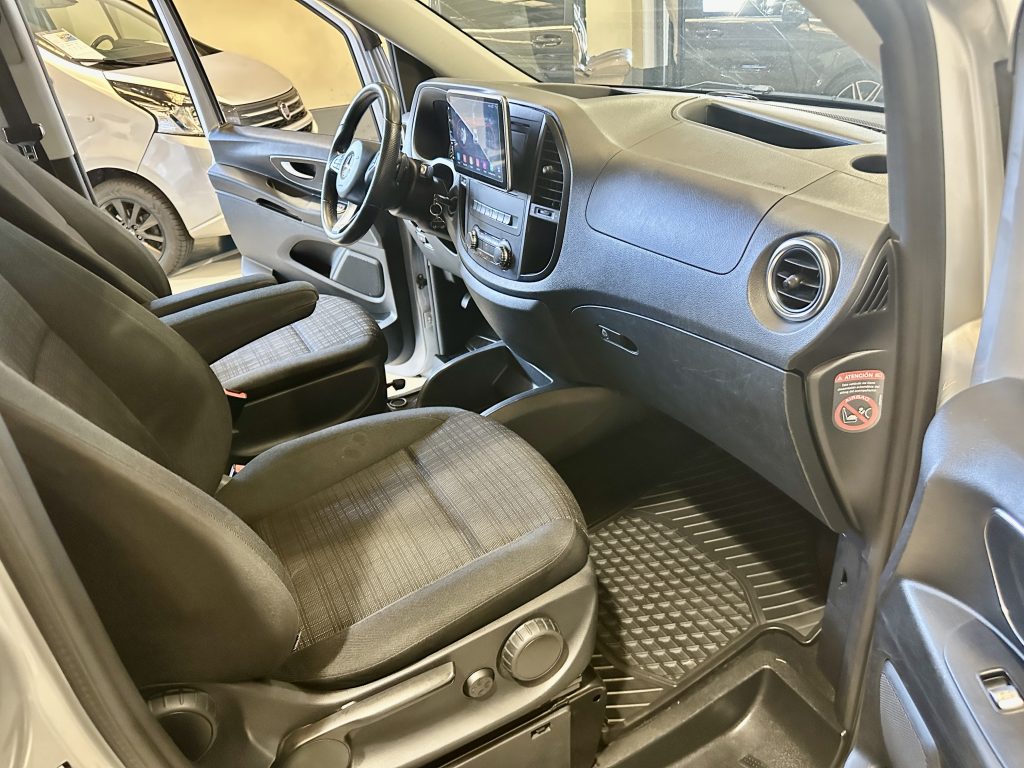 MERCEDES BENZ VITO 116CDI 163CV TOURER SELECT 7GTRONIC 8PL. RWD + DOB. PUERTA + PACK DEPORTIVO / PLATA ESTELAR - foto 9