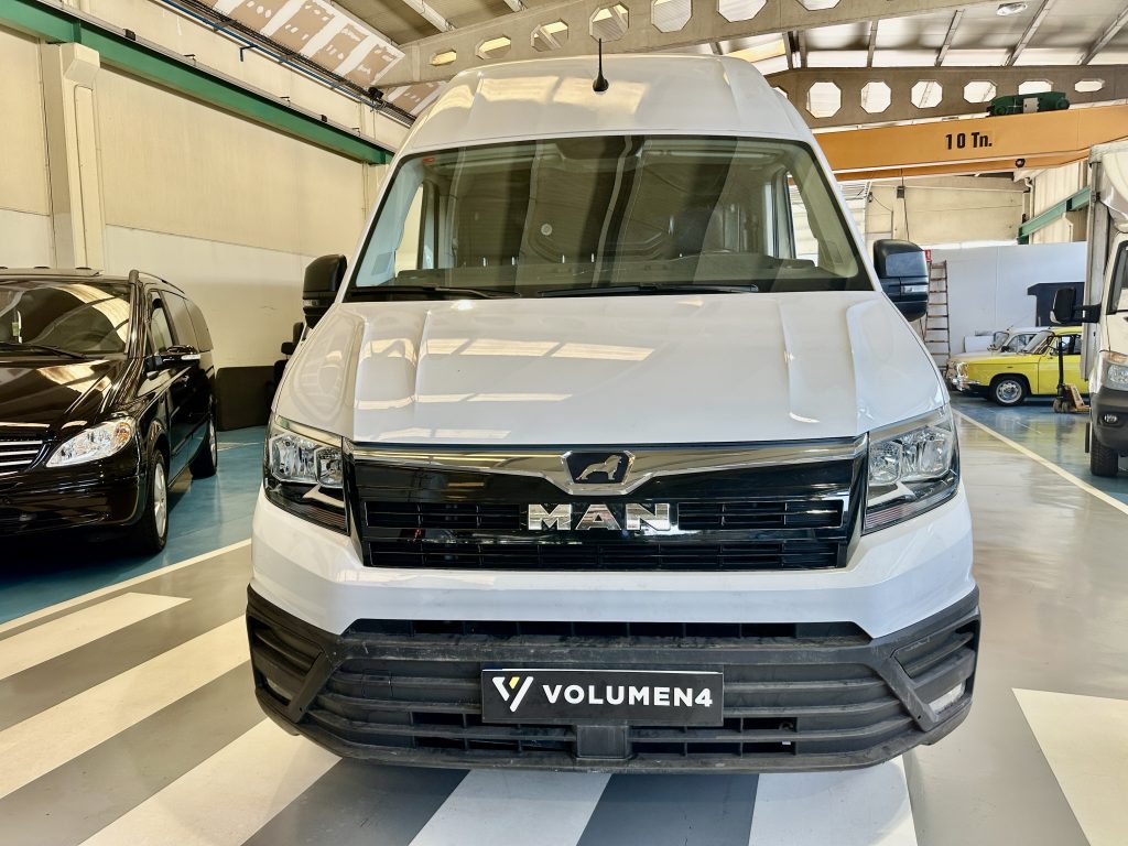 MAN TGE 3140 2.0TDI 140CV L5H4 EXTRALARGO HIPERELEVADO FWD 18.4m3 FULL EQUIPE / 3.500 KG - foto 4