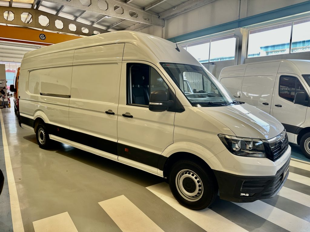 MAN TGE 3140 2.0TDI 140CV L5H4 EXTRALARGO HIPERELEVADO FWD 18.4m3 FULL EQUIPE / 3.500 KG - foto 5