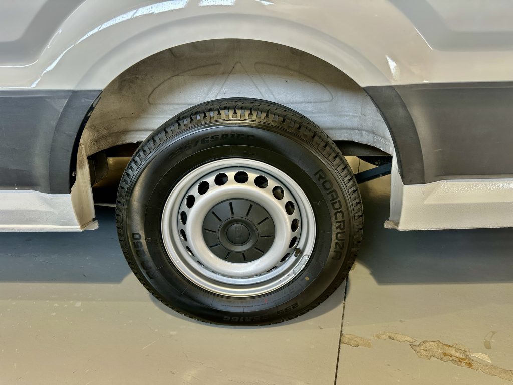 MAN TGE 3140 2.0TDI 140CV L5H4 EXTRALARGO HIPERELEVADO FWD 18.4m3 FULL EQUIPE / 3.500 KG - foto 11