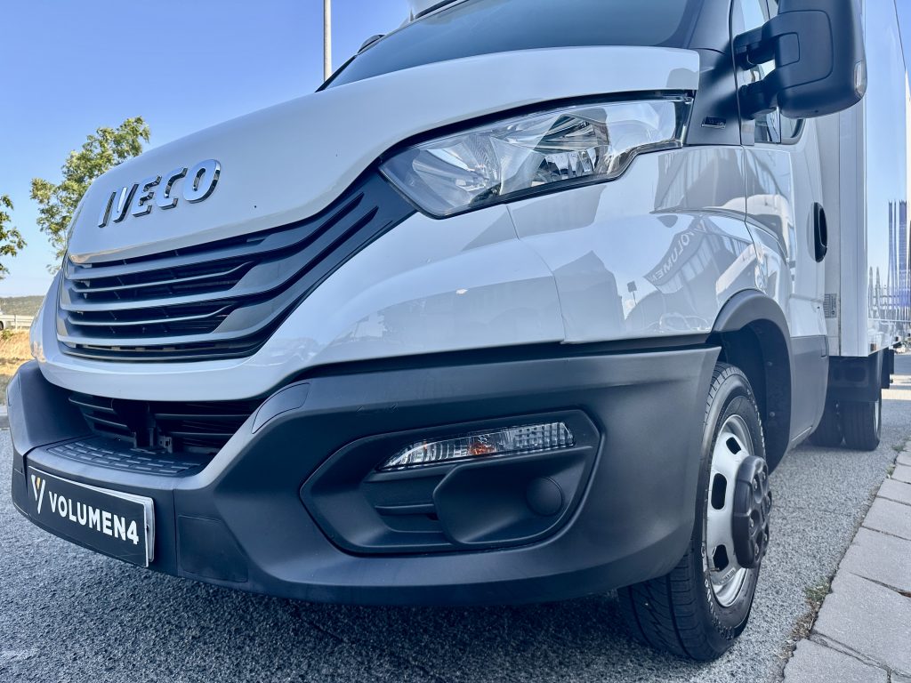 IVECO 35C16 2.3d 160CV M6 C/C DR 3.750MM RWD PAQUETERO 4,40 x 2,30 22M cub / CARGA UTIL 855 KG - foto 8