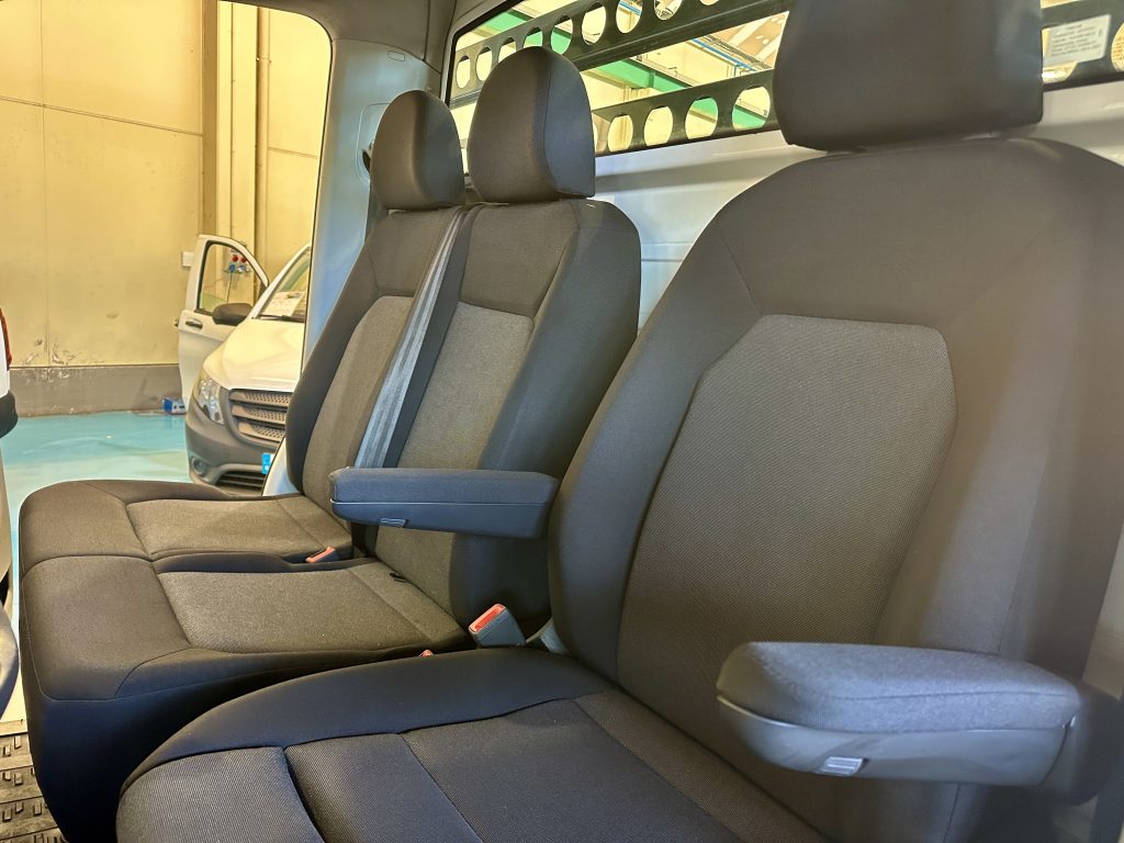 VW CRAFTER 2.0TDI BMT 122CV M6 C/C CHASIS L4 4.490 D.EJES RWD CAJA AB  4,30 x 2,10 + EXTRAS / 3.500KG - foto 20