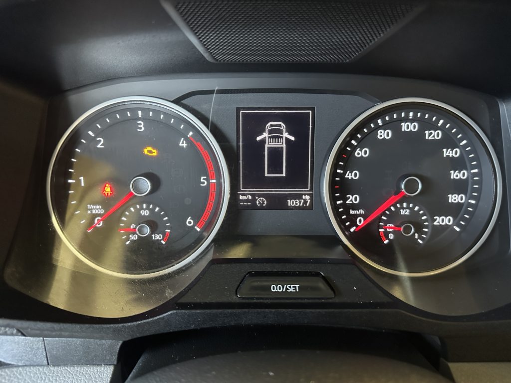 VW CRAFTER 2.0TDI BMT 122CV M6 C/C CHASIS L4 4.490 D.EJES RWD CAJA AB  4,30 x 2,10 + EXTRAS / 3.500KG - foto 29