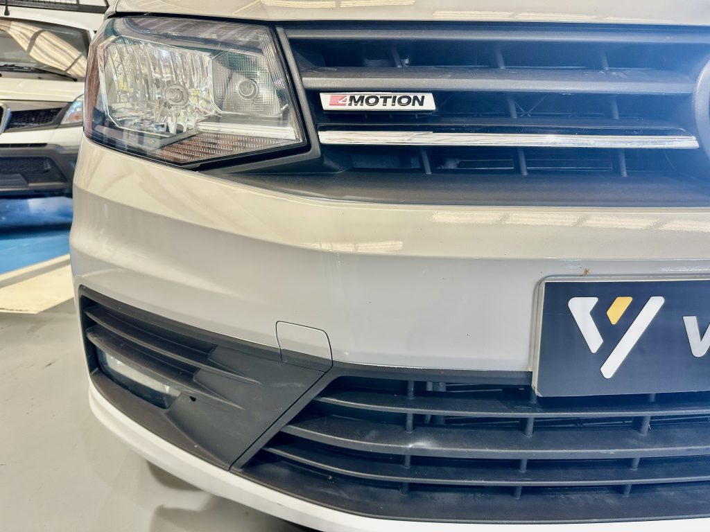 VOLKSWAGEN CADDY 2.0TDI BMT 122CV KOMBI 5 PL. TRENDLINE HIMALAYA 4MOTION 6 VEL + EXTRAS / 6.989 KMS - foto 6