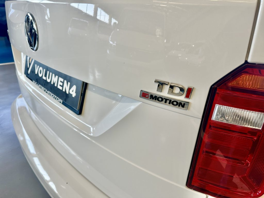 VOLKSWAGEN CADDY 2.0TDI BMT 122CV KOMBI 5 PL. TRENDLINE HIMALAYA 4MOTION 6 VEL + EXTRAS / 6.989 KMS - foto 11