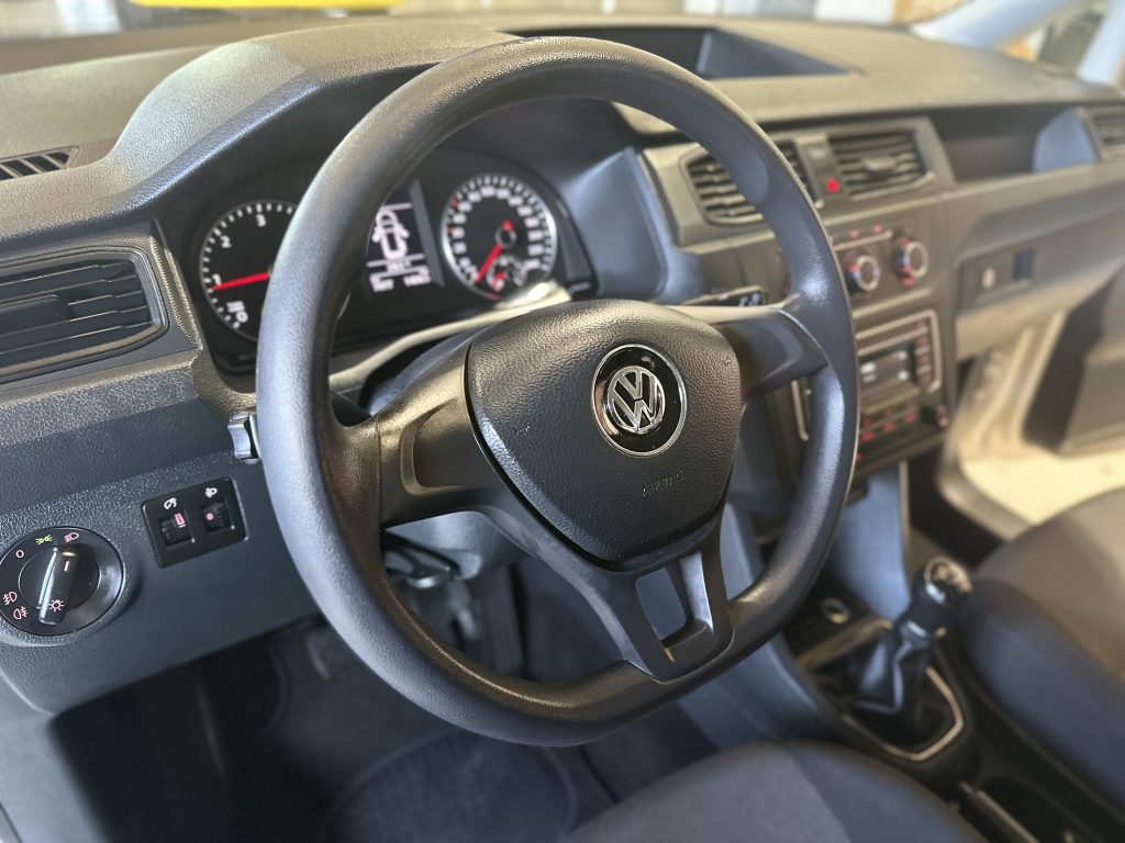 VOLKSWAGEN CADDY 2.0TDI BMT 122CV KOMBI 5 PL. TRENDLINE HIMALAYA 4MOTION 6 VEL + EXTRAS / 6.989 KMS - foto 14