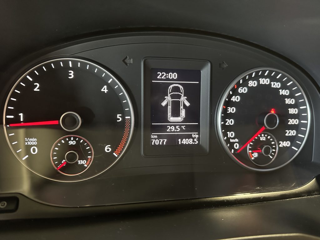 VOLKSWAGEN CADDY 2.0TDI BMT 122CV KOMBI 5 PL. TRENDLINE HIMALAYA 4MOTION 6 VEL + EXTRAS / 6.989 KMS - foto 15