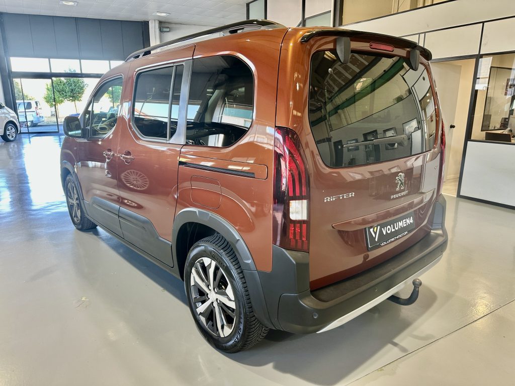PEUGEOT RIFTER 1.5 BLUEHDI 130CV GTLINE (M6) STANDARD CORTA L1 + EXTRAS / BEIGE METAL. - foto 5