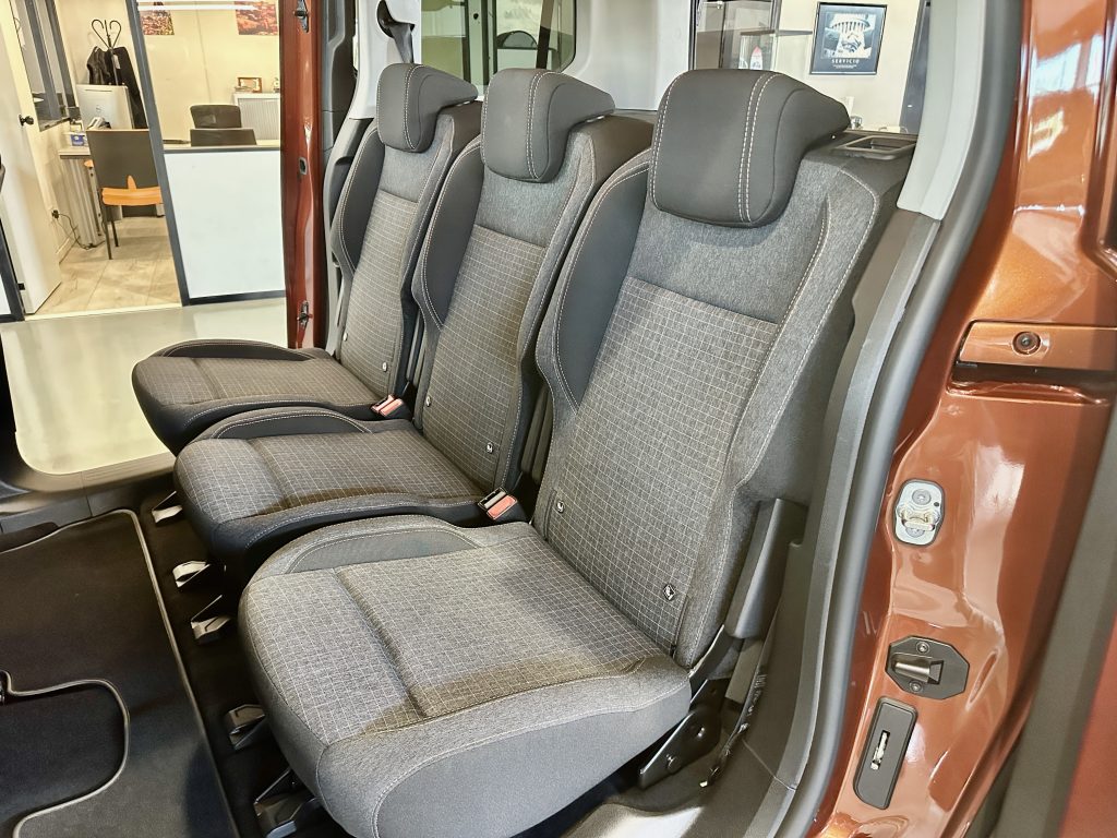 PEUGEOT RIFTER 1.5 BLUEHDI 130CV GTLINE (M6) STANDARD CORTA L1 + EXTRAS / BEIGE METAL. - foto 14