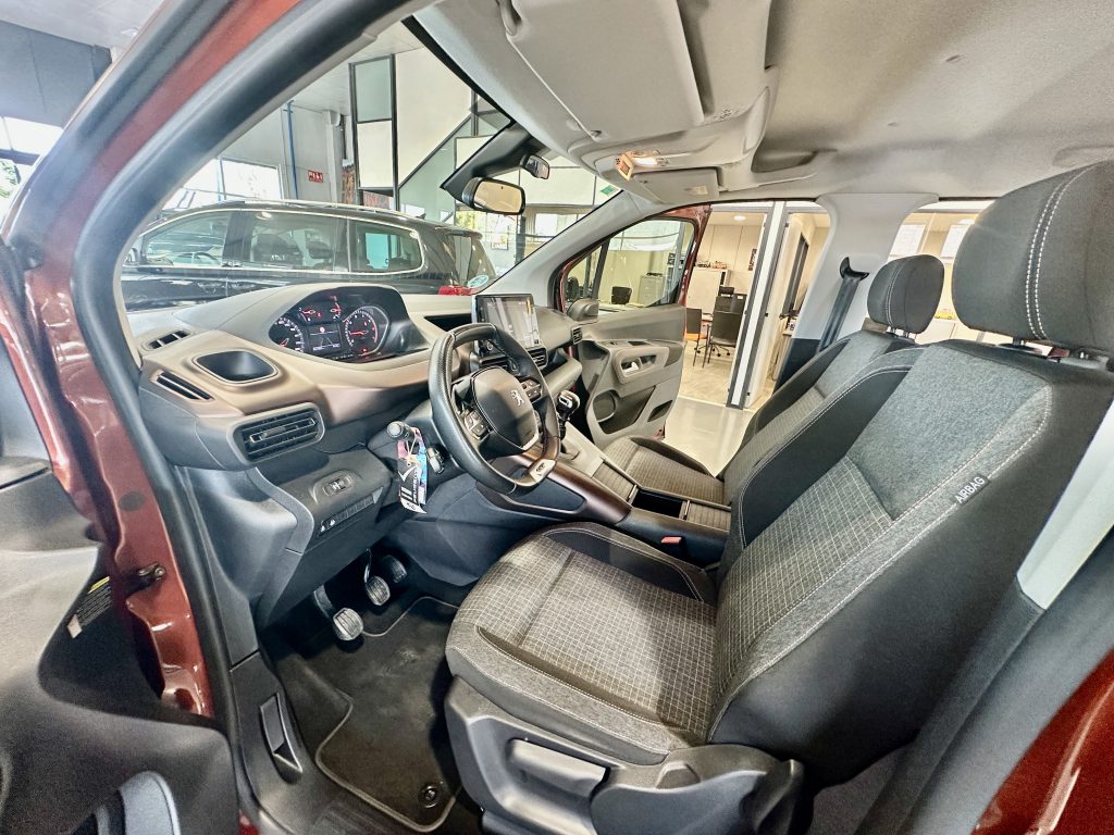 PEUGEOT RIFTER 1.5 BLUEHDI 130CV GTLINE (M6) STANDARD CORTA L1 + EXTRAS / BEIGE METAL. - foto 17