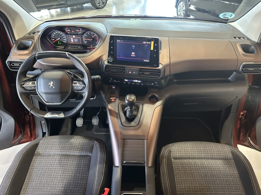 PEUGEOT RIFTER 1.5 BLUEHDI 130CV GTLINE (M6) STANDARD CORTA L1 + EXTRAS / BEIGE METAL. - foto 23
