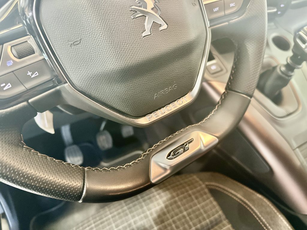 PEUGEOT RIFTER 1.5 BLUEHDI 130CV GTLINE (M6) STANDARD CORTA L1 + EXTRAS / BEIGE METAL. - foto 32
