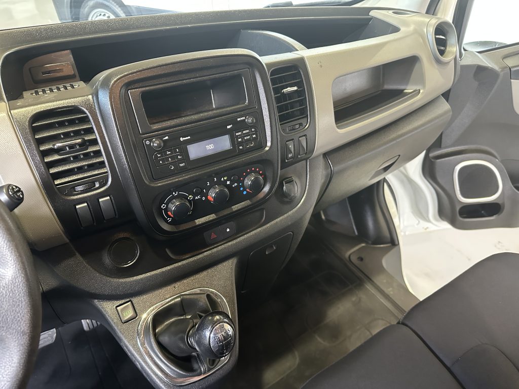 NISSAN NV300 1.6dCi 120CV 1.2T FURGON L1H1 CORTA PRO PACK COMFORT / CARGA UTIL 1.310KG - foto 17