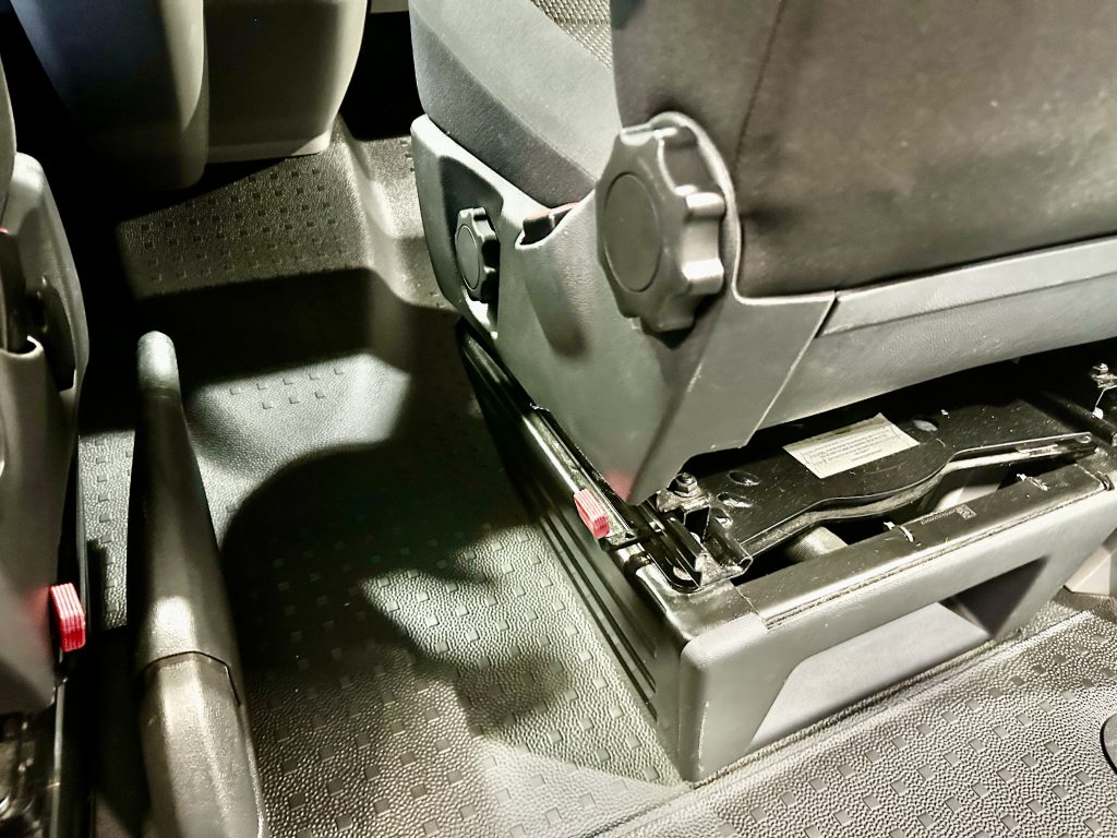VOLKSWAGEN CARAVELLE T6.1 2.0TDI BMT 150CV M6 ORIGIN «T-BUDDY BY TINKERVAN» PACK VIVIENDA  / AZUL STARLIGHT - foto 7