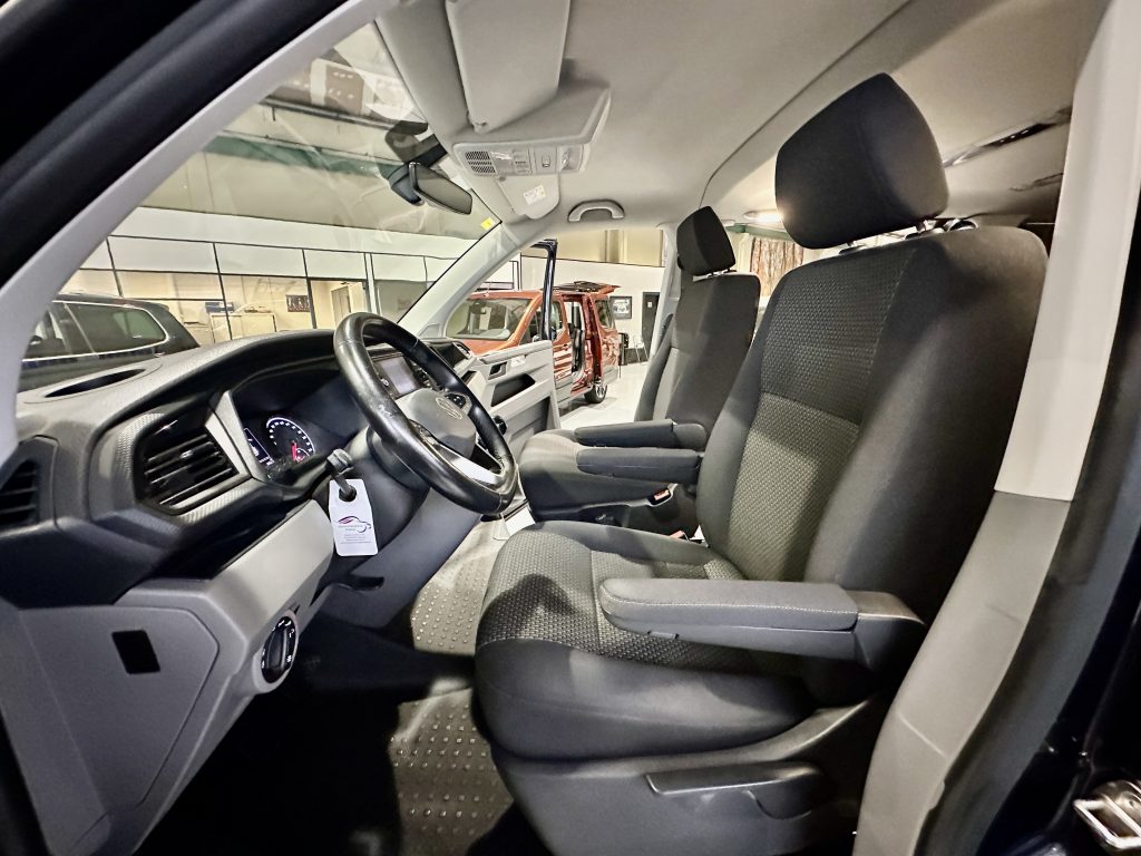 VOLKSWAGEN CARAVELLE T6.1 2.0TDI BMT 150CV M6 ORIGIN «T-BUDDY BY TINKERVAN» PACK VIVIENDA  / AZUL STARLIGHT - foto 9
