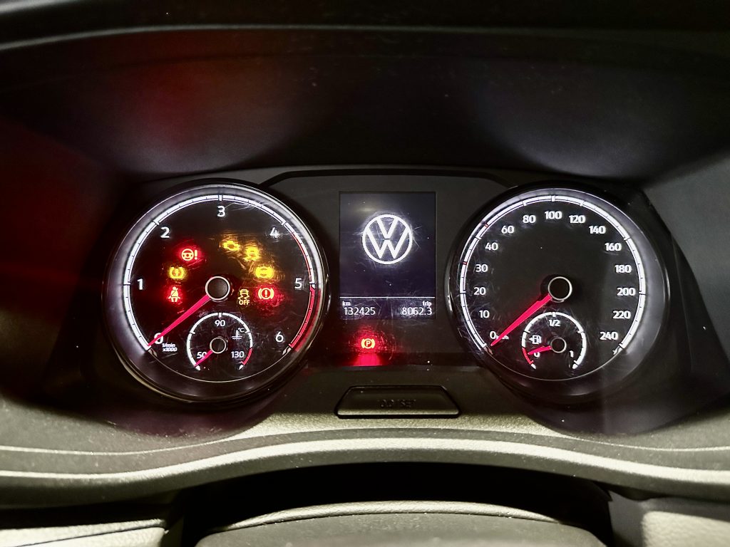 VOLKSWAGEN CARAVELLE T6.1 2.0TDI BMT 150CV M6 ORIGIN «T-BUDDY BY TINKERVAN» PACK VIVIENDA  / AZUL STARLIGHT - foto 15