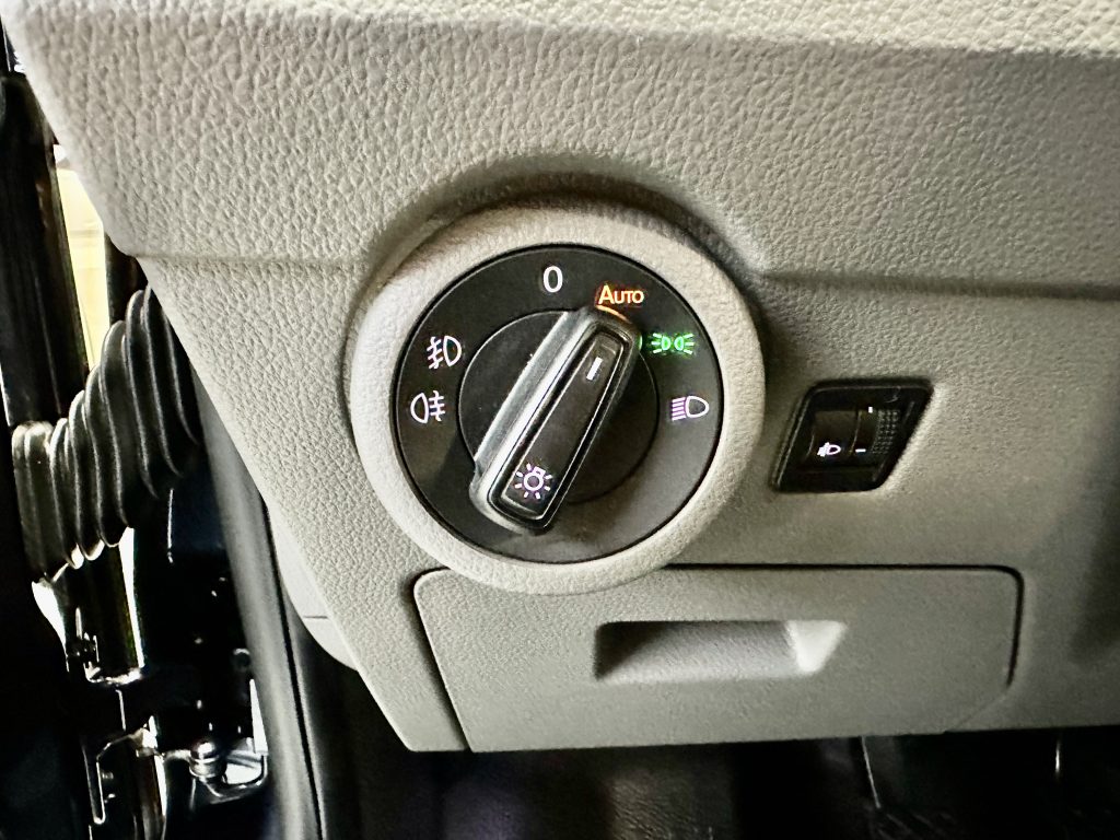 VOLKSWAGEN CARAVELLE T6.1 2.0TDI BMT 150CV M6 ORIGIN «T-BUDDY BY TINKERVAN» PACK VIVIENDA  / AZUL STARLIGHT - foto 1